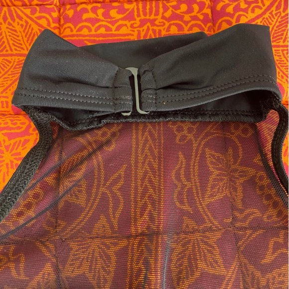 The Lineup Halter Crop Top - Picture 4 of 6